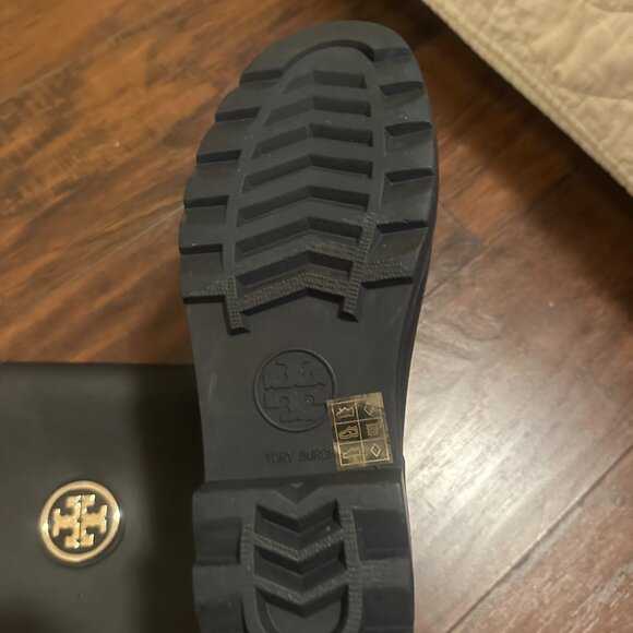 Tory Burch Black Sarah Gold Logo Rubber Tall Rain Boots 37568 Sz 9M Navy - Picture 3 of 3